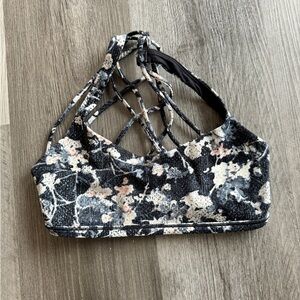 Lululemon Free to Be Bra